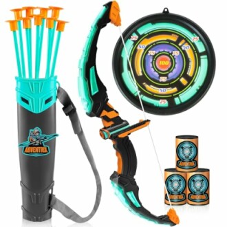 Toy bow and arrow set with target and quiver